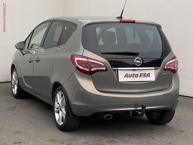 Opel Meriva (2015) 1.6 CDTi, Innovation, kamera - fotka 6 z 19