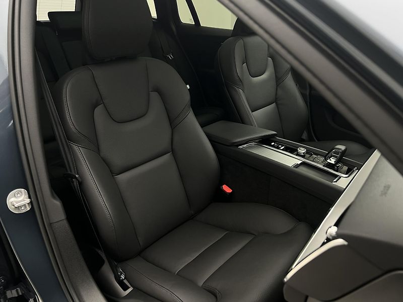 Volvo V60 B4 DARK PLUS AUT - fotka 20 z 45