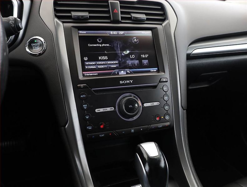 Ford Mondeo (2015) 2.0 TDCI, Automat, Kůže, Navi - fotka 10 z 18