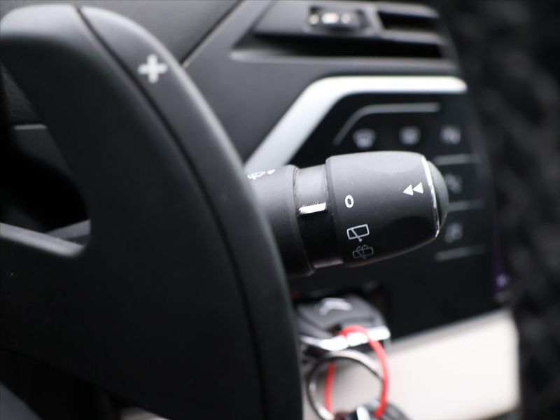 Citroën C4 Picasso 1,6 HDi 88kW Aut. Feel CZ - fotka 20 z 30