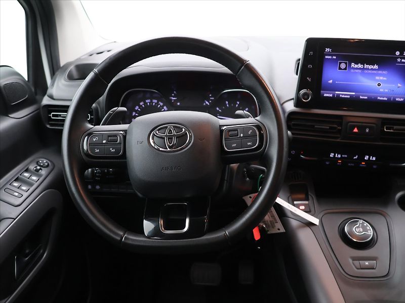Toyota ProAce City Verso L2 1,2 T 96kW Aut 7-Míst CZ DP - fotka 21 z 35