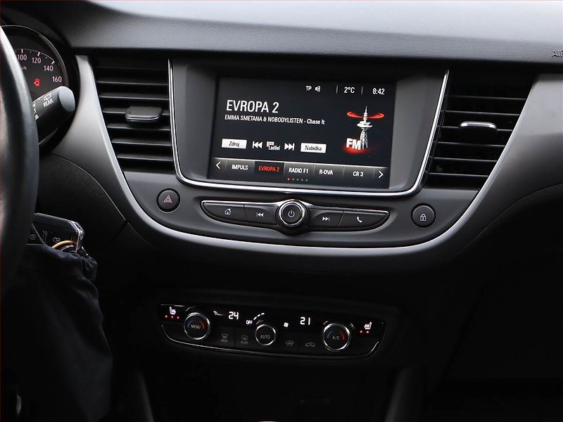 Opel Crossland X (2021) 1.2 Turbo, Serv.kniha - fotka 10 z 17