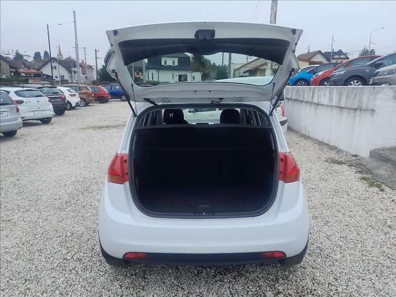 Kia Venga 1,4i16V 66kW - fotka 23 z 47