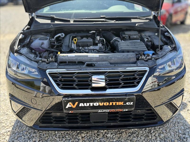 Seat Ibiza FR 70kW VIRTUAL 6tKm - fotka 34 z 35
