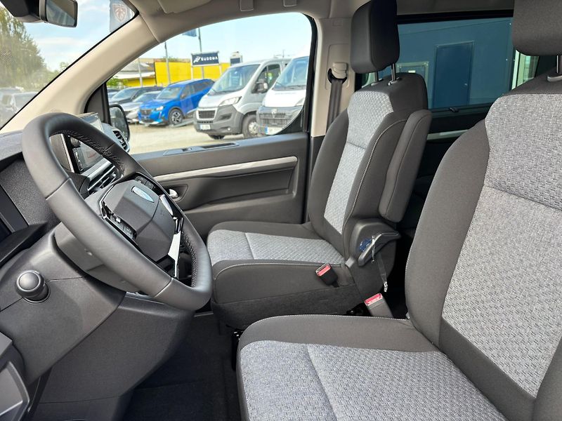 Peugeot Traveller (2026) Active L3 2.2 BlueHDi 150 MAN6 - fotka 10 z 22