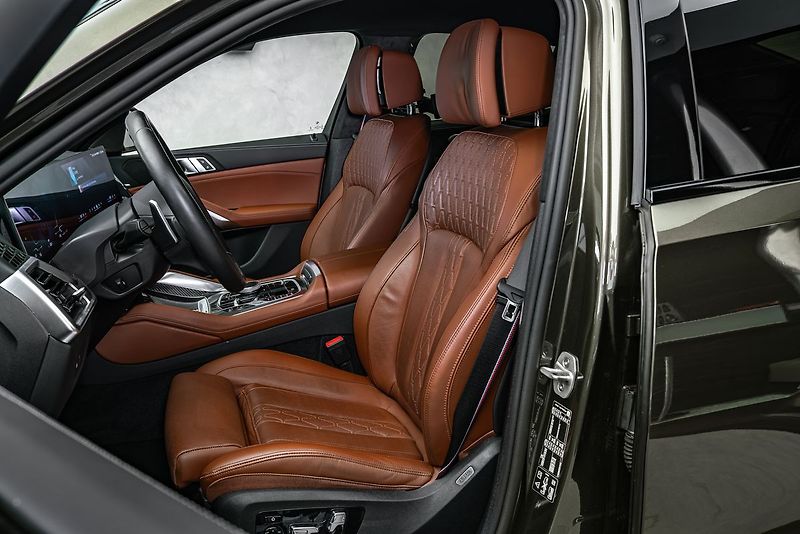 BMW X6 xDrive 40d M-sport Pro - fotka 16 z 28