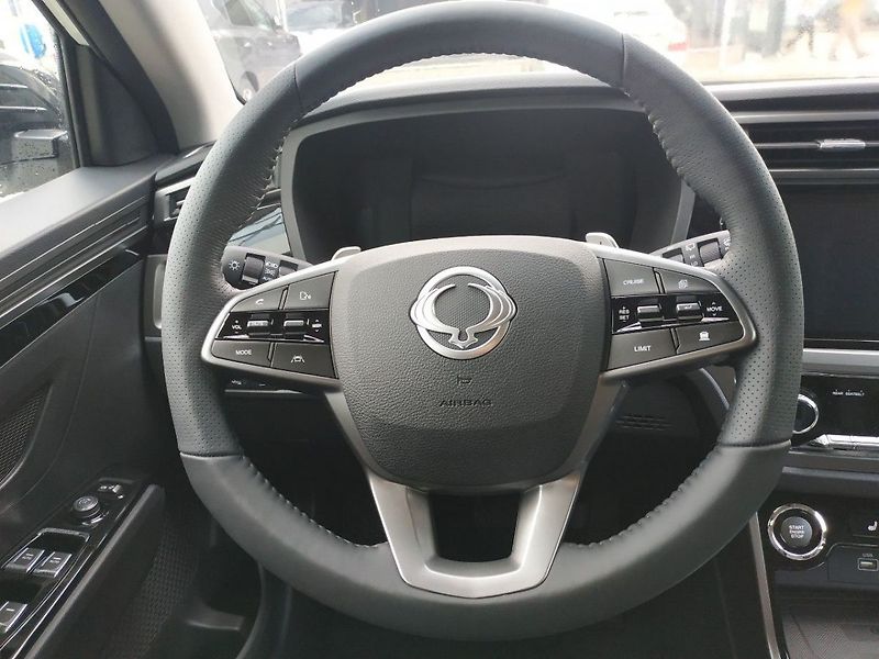 KGM Korando 1.5T, Style+2WD, AT, SKLADEM - fotka 15 z 33