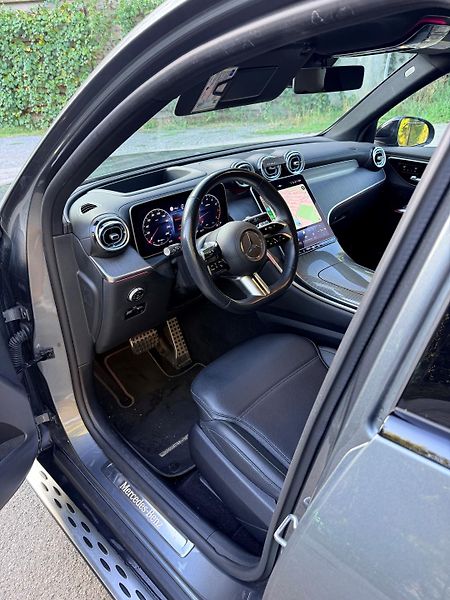 Mercedes-Benz GLC (2022) GLC 300, AMG paket, Airmatic.. - fotka 11 z 14
