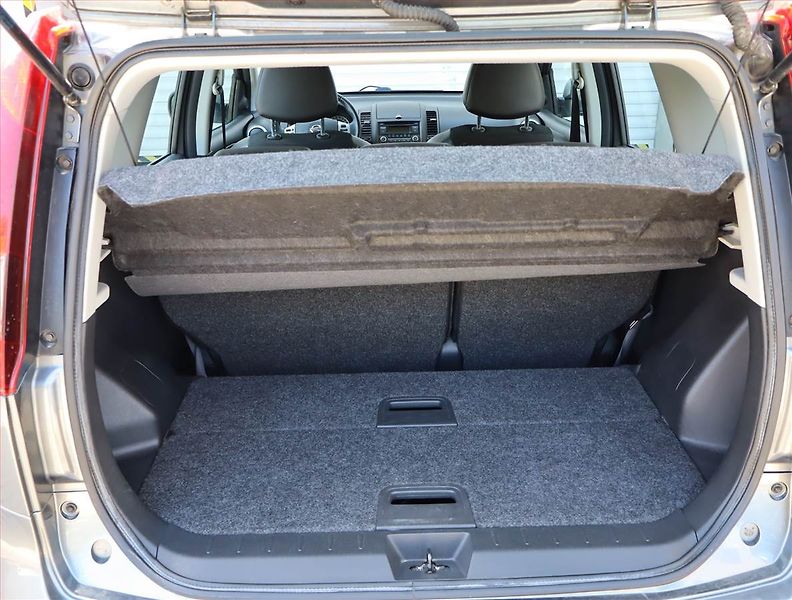 Nissan Note (2012) 1.4, Tempomat - fotka 13 z 17