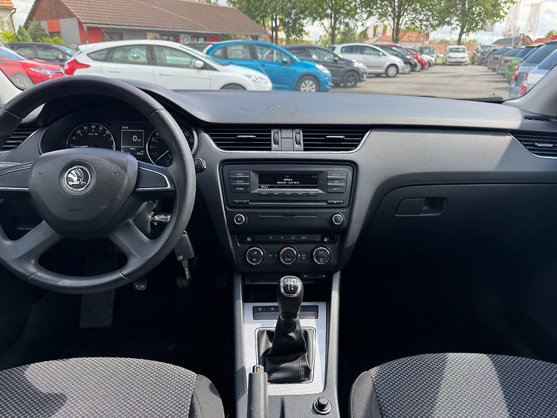 Škoda Octavia (2014) Ambition 1.6 TDI 77kW - fotka 18 z 31