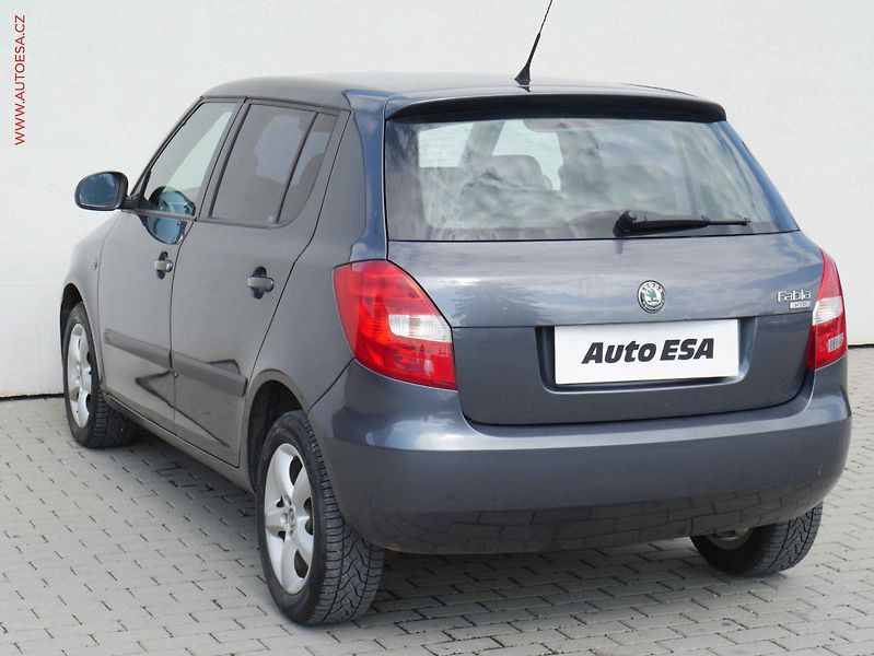Škoda Fabia (2009) 1.2HTP, ČR, servis.kniha - fotka 6 z 14