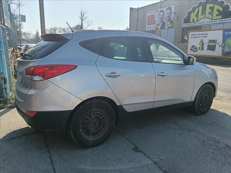 Hyundai ix35 2,0 CRDi - fotka 10 z 23
