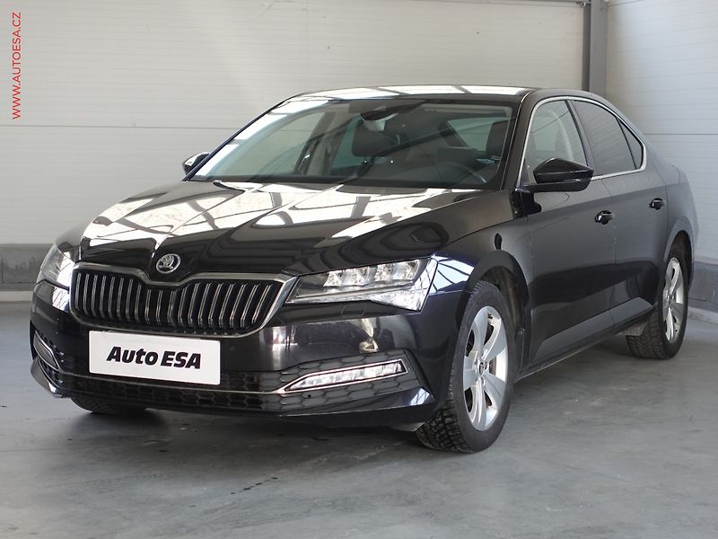 Škoda Superb (2021) 1.5 TSi, 2.maj,ČR, Style - fotka 3 z 28