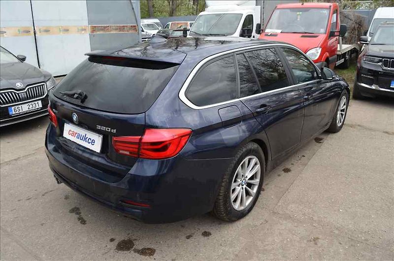 BMW Řada 3 (2016) 320D XDRIVE TOURING AT - fotka 4 z 25