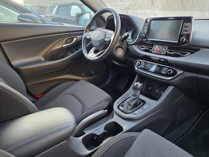 Hyundai i30 1.5-AUTOMAT-MILDHYBRID 48V - fotka 3 z 22