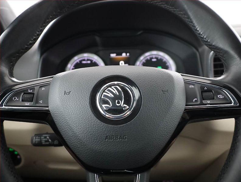 Škoda Karoq (2017) Style Plus 1.5 TSI - fotka 8 z 19