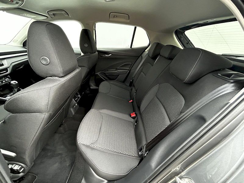 Škoda Fabia (2025) 1.0 TSI 85kW MP6 Top Selection - fotka 28 z 33