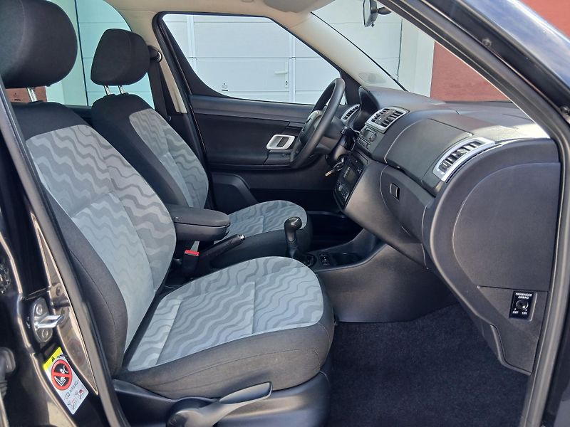 Škoda Roomster 1.2 HTP KLIMA - fotka 18 z 35