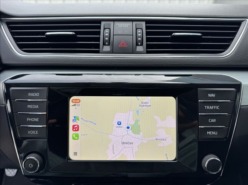 Škoda Superb 1,6 TDI Navi TZ park. kamera - fotka 44 z 50