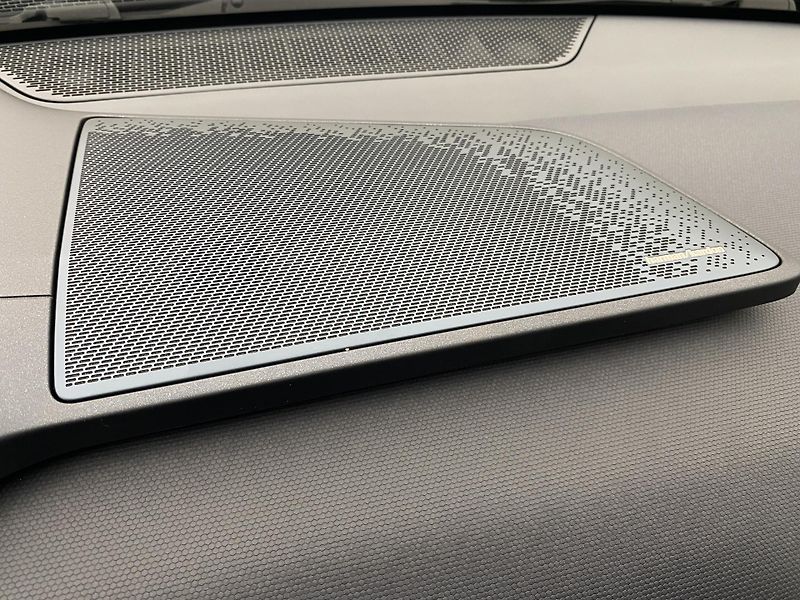 Lynk & Co 08 (2026) MORE PHEV - fotka 31 z 72