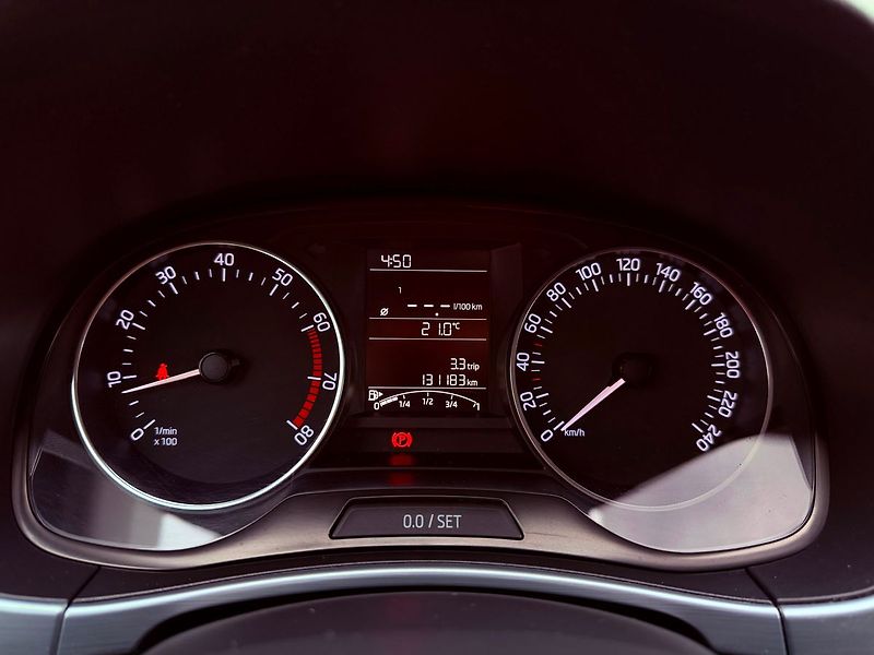 Škoda Fabia 1.2 TSi Ambition, ČR - fotka 17 z 23