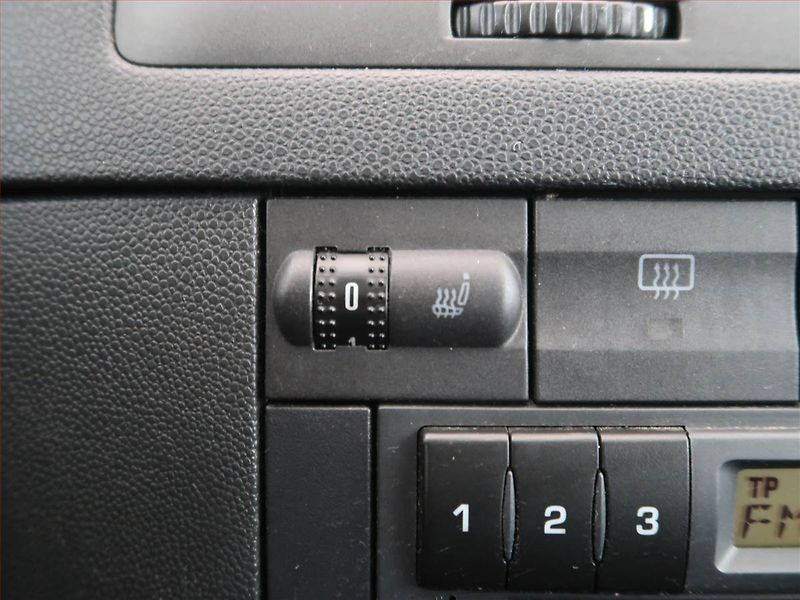 Škoda Fabia (2006) Elegance 1.2 12V, Serv.kniha - fotka 15 z 19