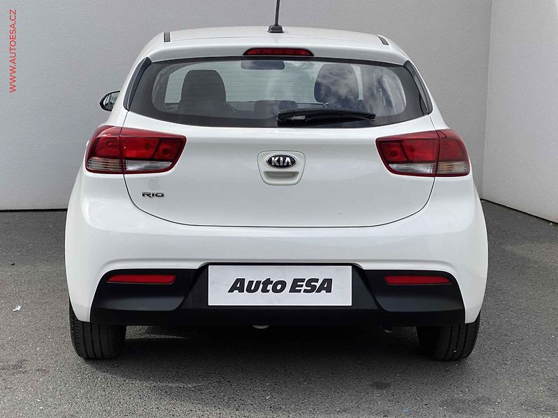 Kia Rio (2021) 1.2 i, ČR, AC - fotka 5 z 16