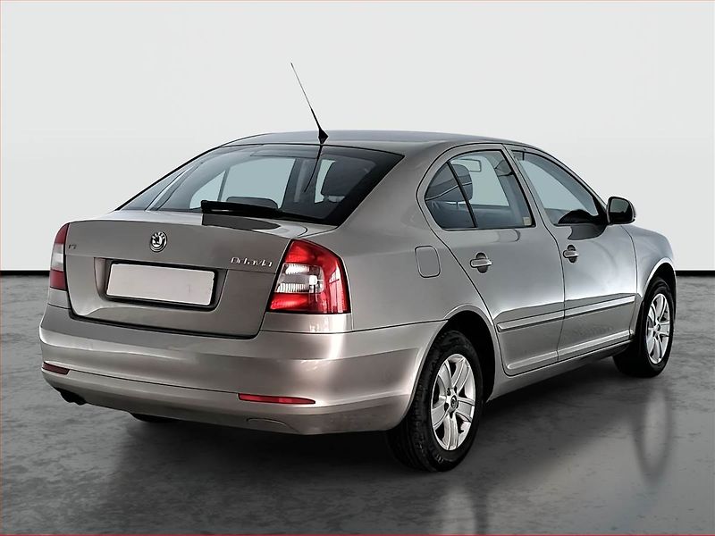 Škoda Octavia (2009) Ambiente 1.4 TSI, Tempomat - fotka 5 z 16