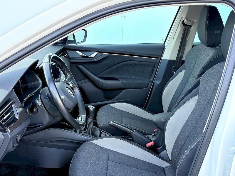 Škoda Kamiq (2023) 1.5 TSI / 110 kW / STYLE - fotka 17 z 28