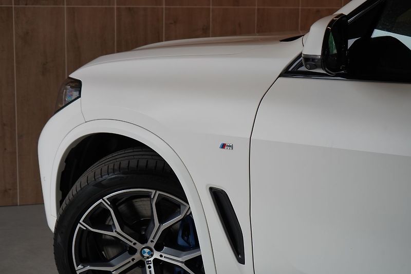 BMW X5 40d xDrive, Nezávislé, Vzduch - fotka 14 z 50