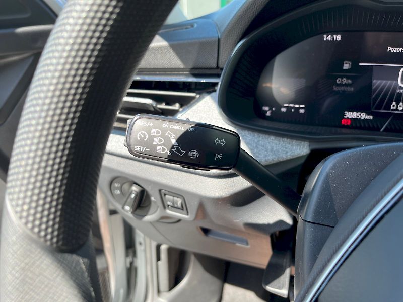 Škoda Scala (2024) 1.0 TSI 85kW Selection - fotka 12 z 21