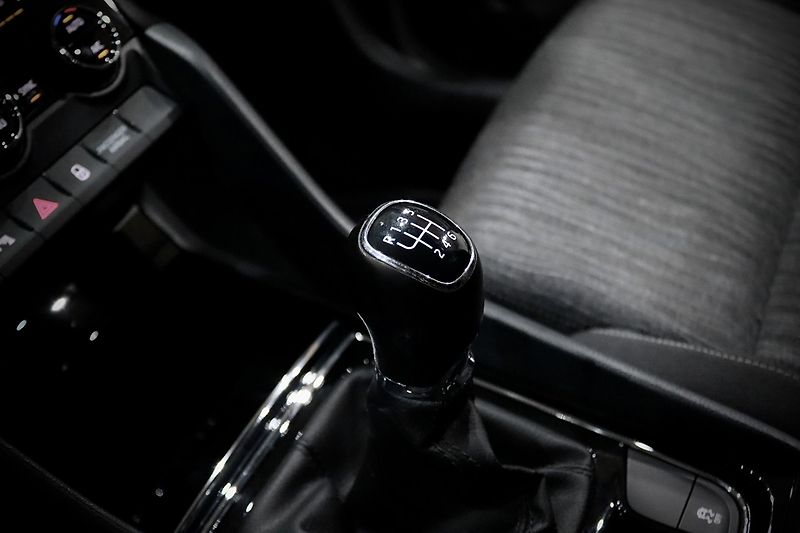 Škoda Karoq 1.5 TSI 110 kW - fotka 14 z 38