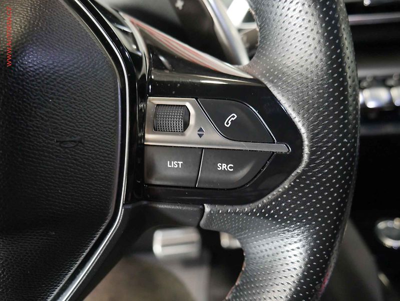 Peugeot 3008 (2018) 2.0HDi, AT, LED, navi - fotka 14 z 25