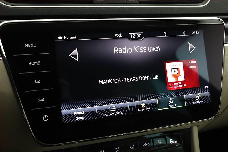 Škoda Superb (2022) Laurin&Klement iV 1.4 TSI PHEV - fotka 9 z 21