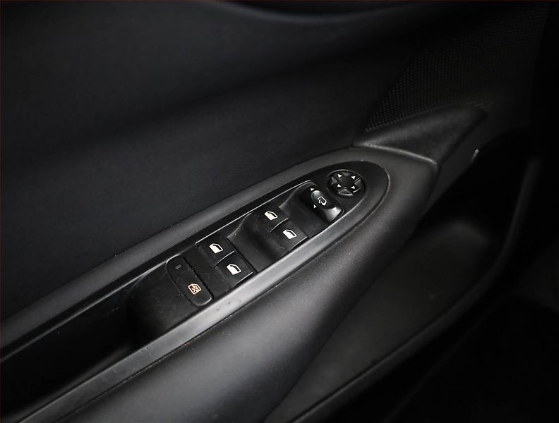 Citroën C4 (2011) 1.6 HDi, Automat, Serv.kniha - fotka 15 z 17