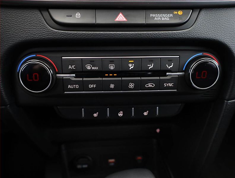 Kia Ceed (2025) 1.5 T-GDI - fotka 12 z 21