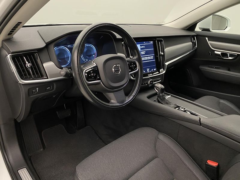 Volvo V90 T5 MOMENTUM AUT - fotka 4 z 39