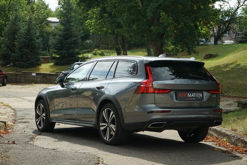 Volvo V60 CC B4 diesel Kůže 360 H/K NezT - fotka 7 z 35