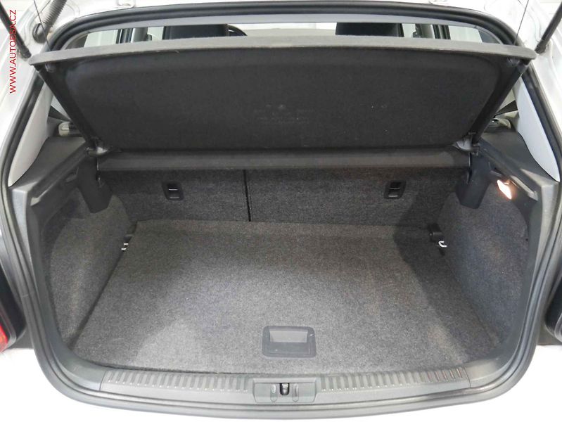 Volkswagen Polo (2016) 1.2i, 1.maj,ČR, AC, výhřev - fotka 7 z 20