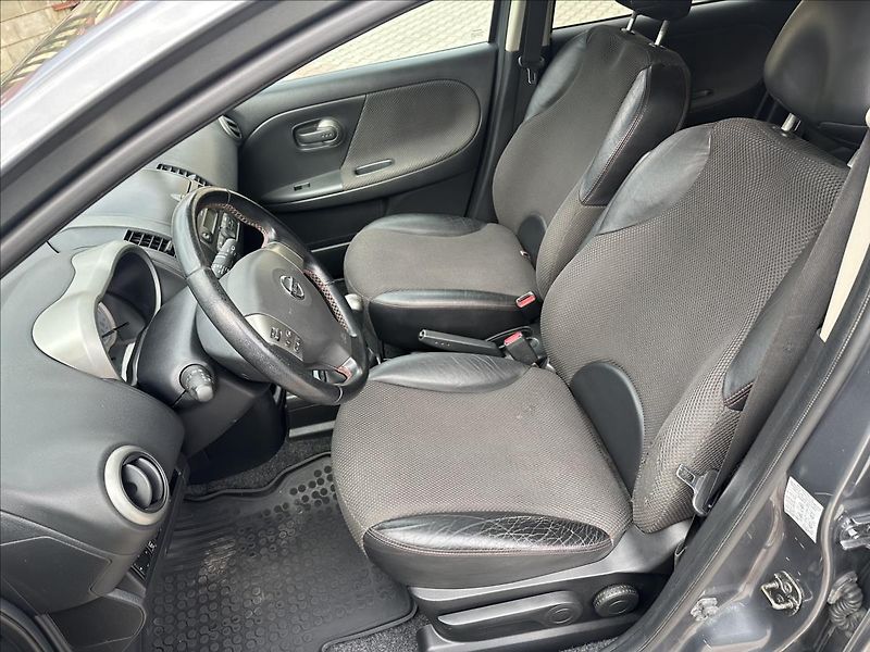Nissan Note 1,6 KLIMA - fotka 12 z 19