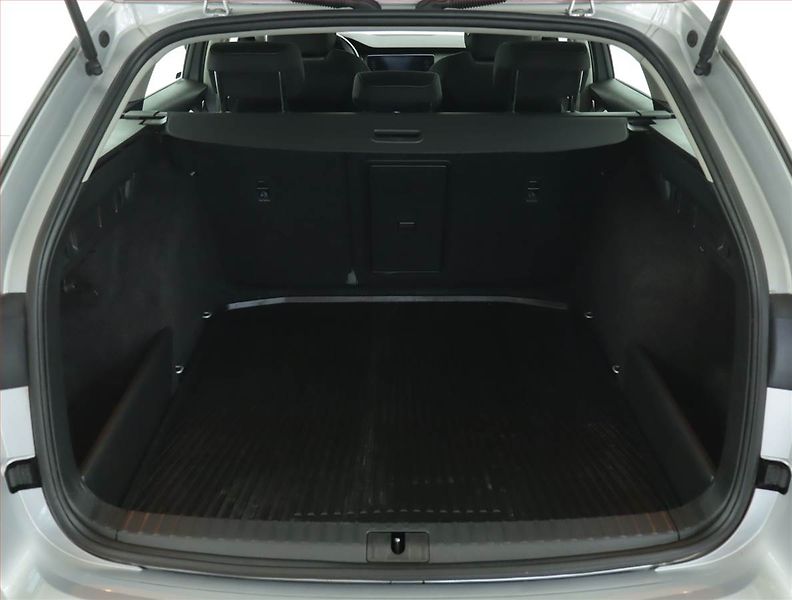 Škoda Octavia (2022) Ambition 2.0 TDI, ČR,1.maj - fotka 13 z 14