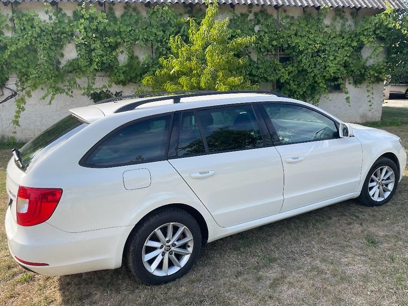 Škoda Superb (2014) - fotka 2 z 11