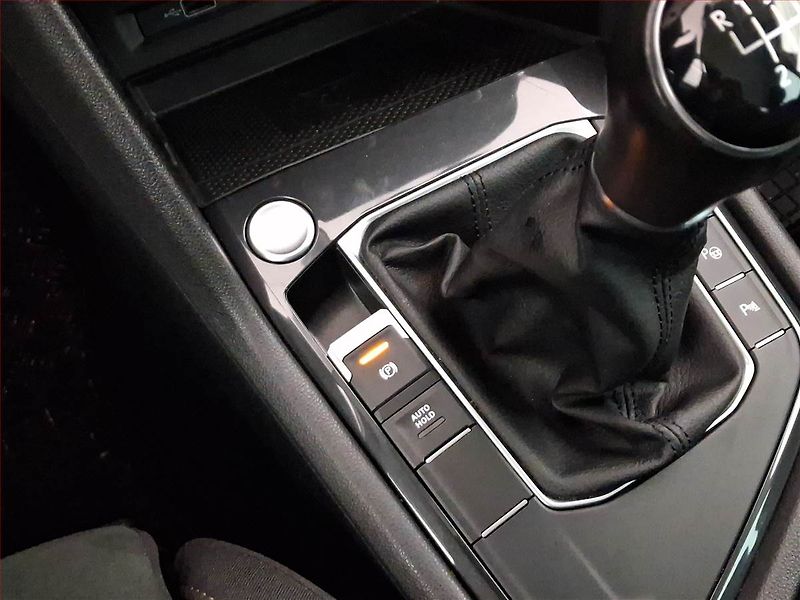 Volkswagen Tiguan (2020) 1.5 TSI - fotka 18 z 20