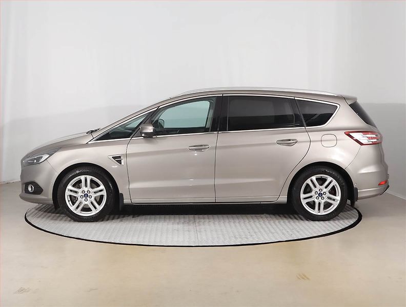 Ford S-MAX (2017) 2.0 TDCi, 4X4, Automat, Navi - fotka 3 z 19