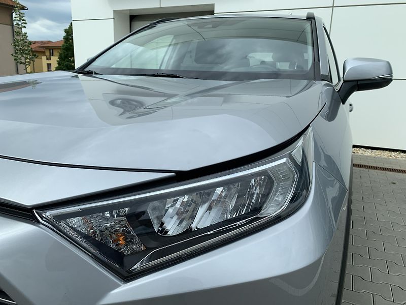 Toyota RAV4 COMFORT STYLE 2,0 129kW MAN6 - fotka 29 z 31