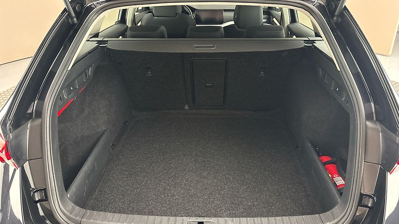 Škoda Octavia 2.0 TDI Style Combi - fotka 17 z 25