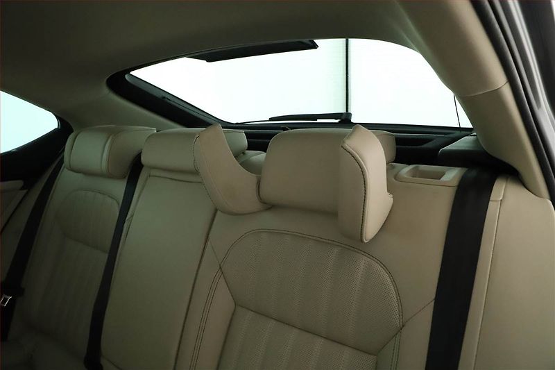 Škoda Superb (2022) Laurin&Klement iV 1.4 TSI PHEV - fotka 14 z 20