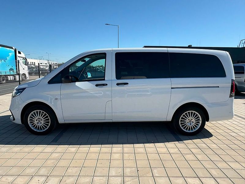Mercedes-Benz Vito Tourer 116CDI Long 4Matic Pro - fotka 8 z 31