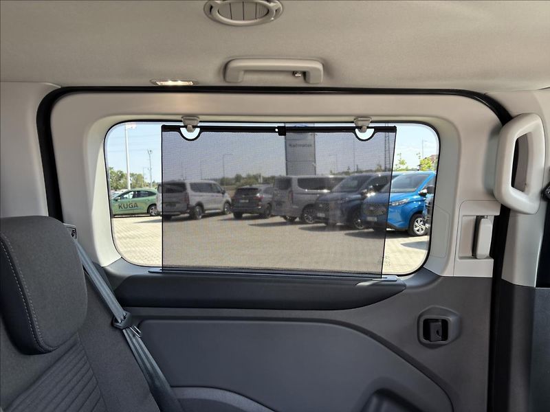 Ford Tourneo Custom 2,0 EcoBlue 110kW L2 Titanium - fotka 23 z 41