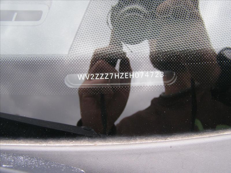 Volkswagen Caravelle 2,0   LONG  DSG po servisu 103 - fotka 12 z 38